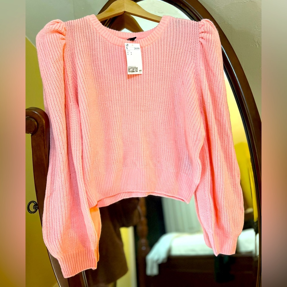 H&M Womens sweater size S pink NWT